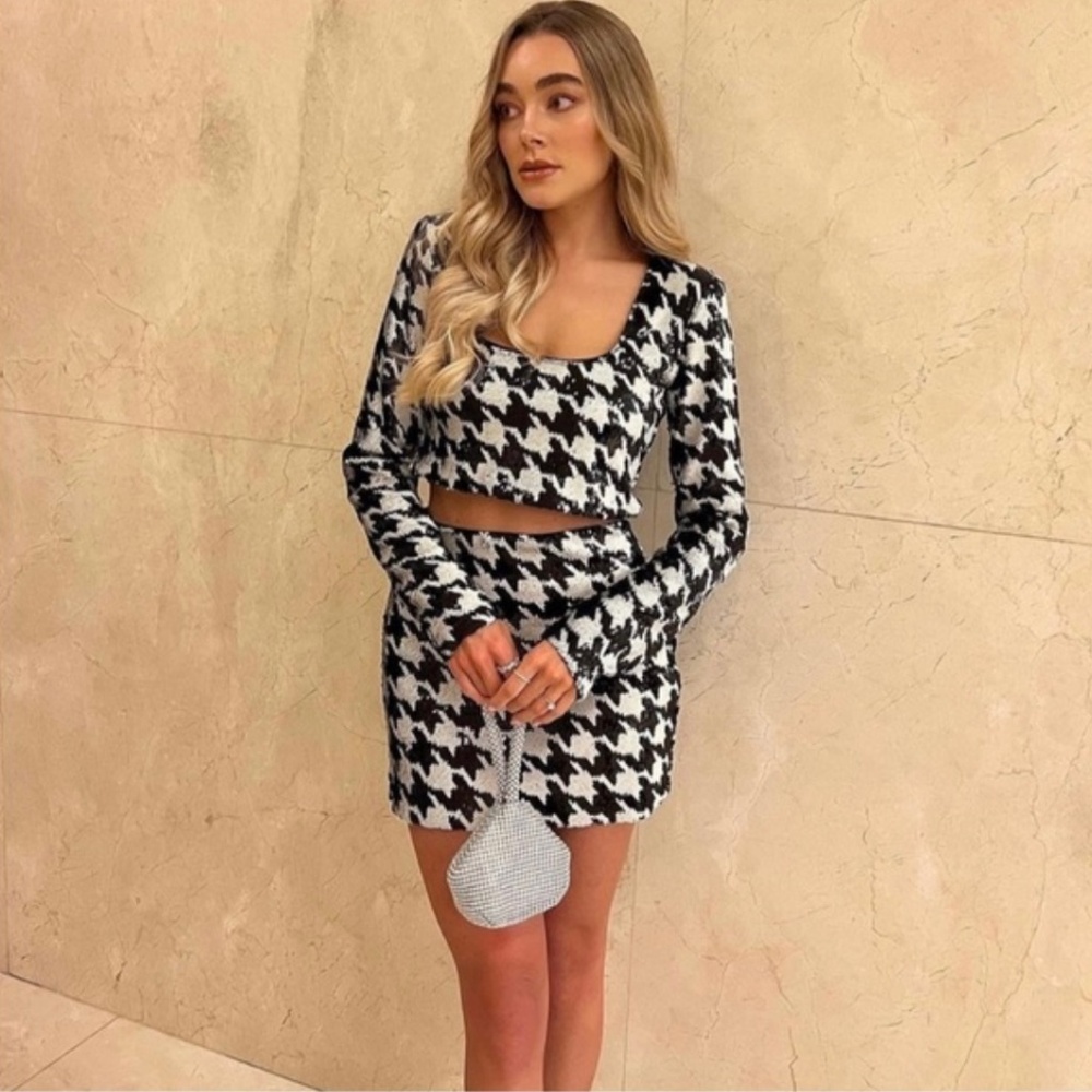 Zara Black and White Houndstooth Crop Top
